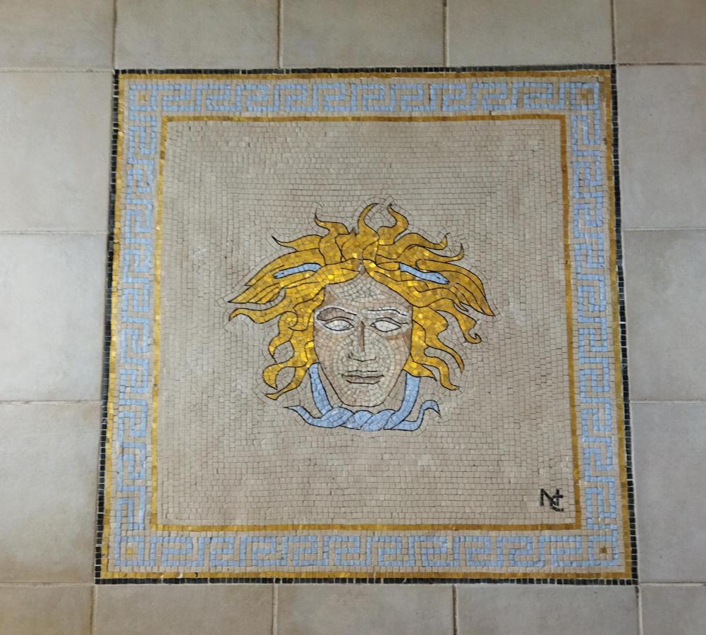 Μονοκατοικία Με Κήπο Στη Θάλασσα. Corinth 외부 사진